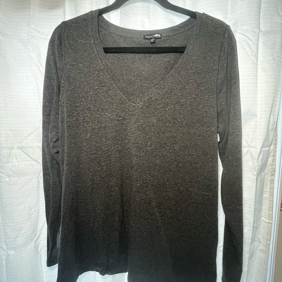 Fashion Nova Long Sleeved Tee - Picture 1 of 4